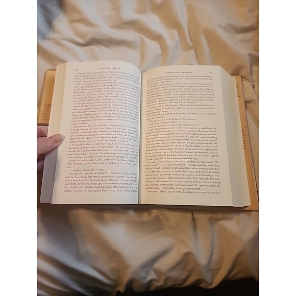 Dance with Dragons by George R. R. Martin (2011, Hardcover Book) Great Shape - Picture 6 of 6